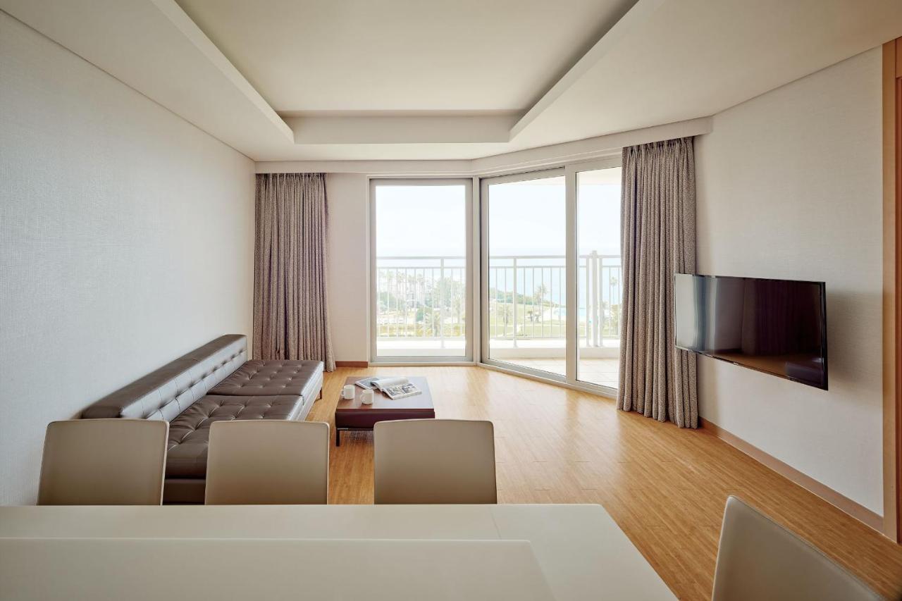 Sono Calm Jeju Hotel Seogwipo Ngoại thất bức ảnh
