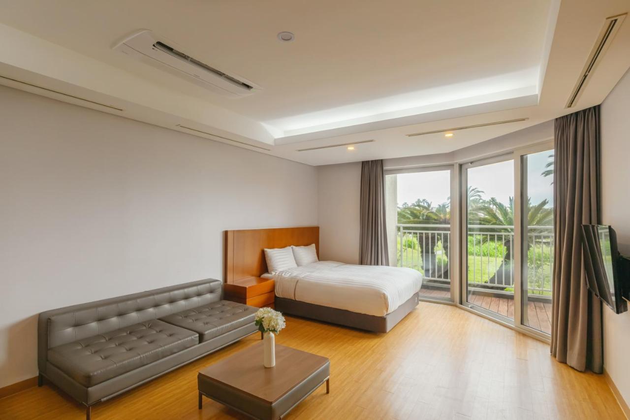 Sono Calm Jeju Hotel Seogwipo Ngoại thất bức ảnh