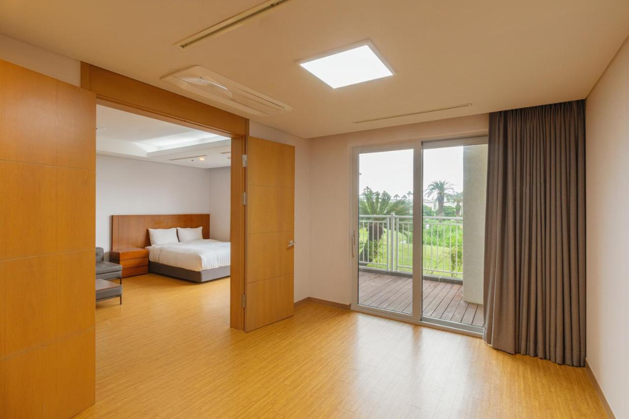 Sono Calm Jeju Hotel Seogwipo Ngoại thất bức ảnh