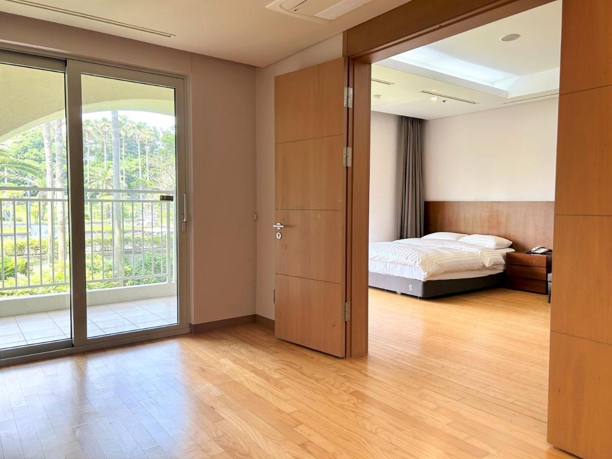 Sono Calm Jeju Hotel Seogwipo Ngoại thất bức ảnh
