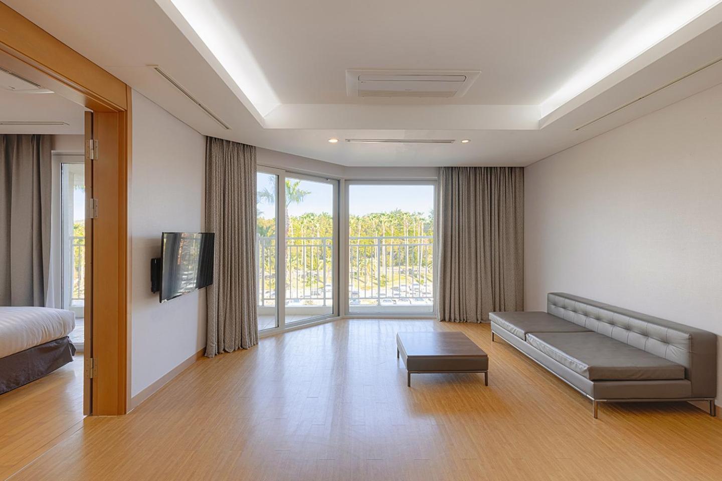 Sono Calm Jeju Hotel Seogwipo Ngoại thất bức ảnh