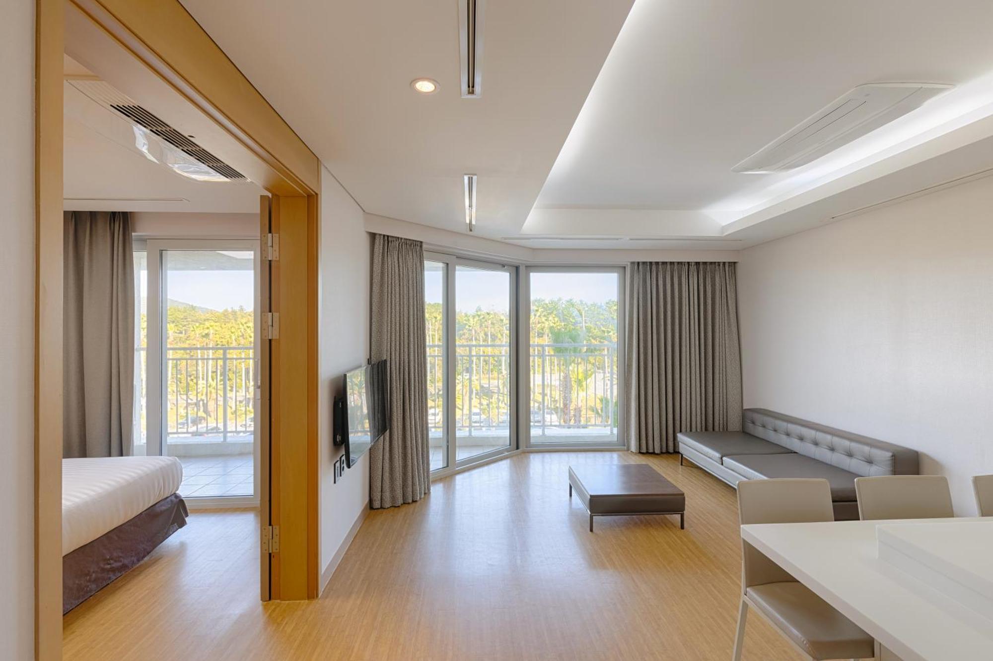 Sono Calm Jeju Hotel Seogwipo Ngoại thất bức ảnh